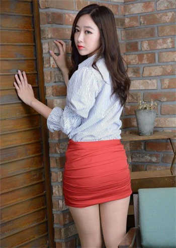 麻豆女神寻小小以瓜代蕉