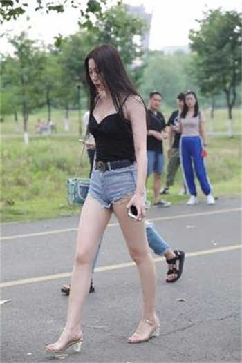 女租客为了减租金的电影