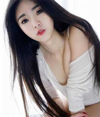 末班车后那对恩爱情侣