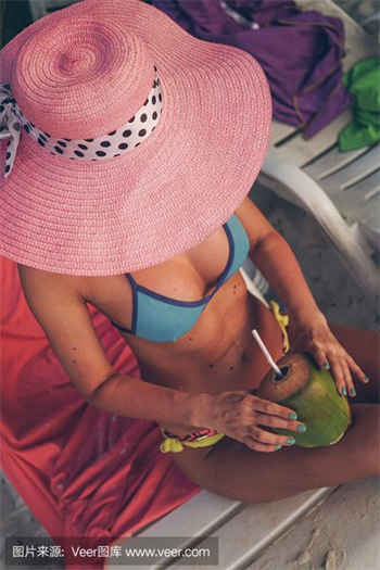 我的邻居是女妖