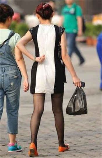 陌生人在公园搭讪