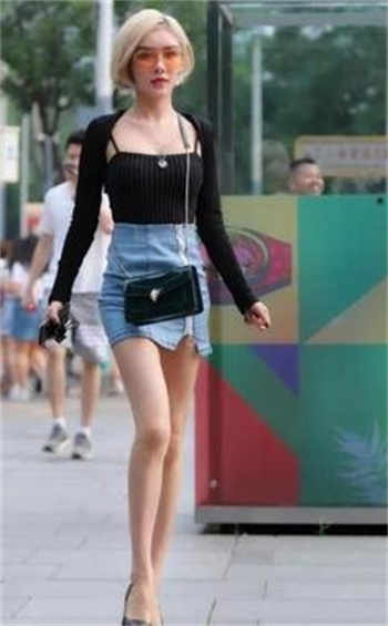 手绘刑讯女烈图片