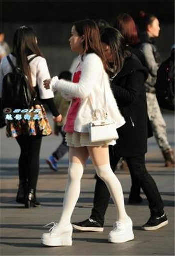 趴着进入后进式动图
