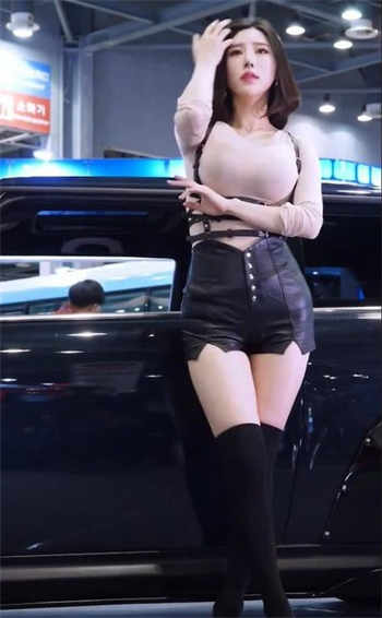 卖车的女网红