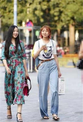 香草喵露露玻璃房少女