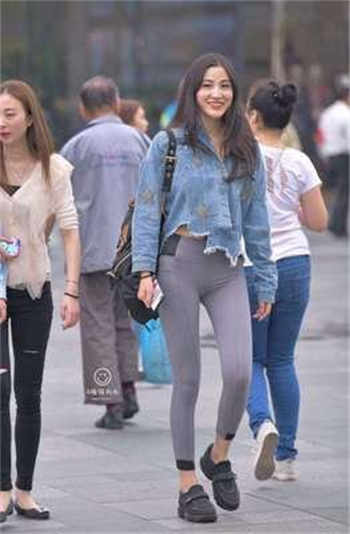 连裤袜女变丧尸