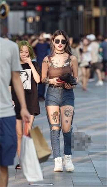 女子为救老公和他的好兄弟